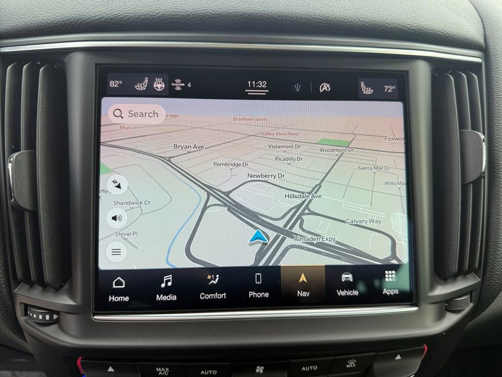 Used 2021 Maserati Levante image 19