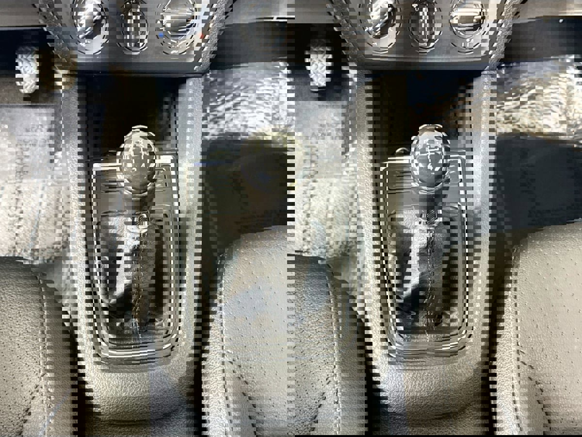 Used 2018 Volkswagen Jetta Wolfsburg Edition image 18