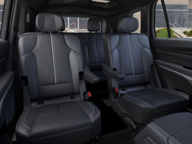 New 2027 Cadillac Vistiq Luxury AWD/4WD image 17