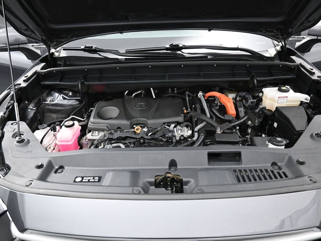 Used 2023 Toyota Highlander XLE image 39