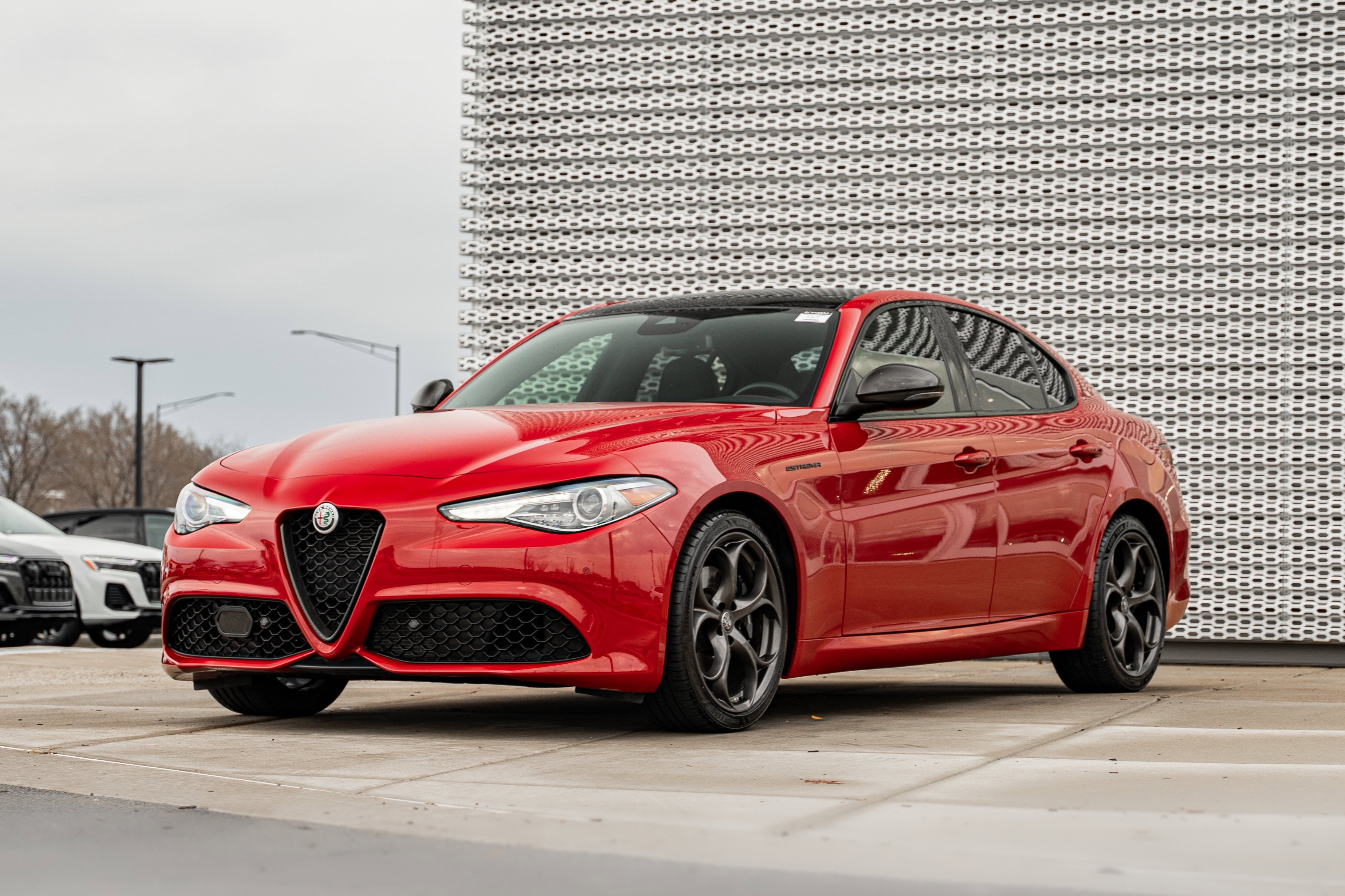 Used 2023 Alfa Romeo Giulia Estrema image 7