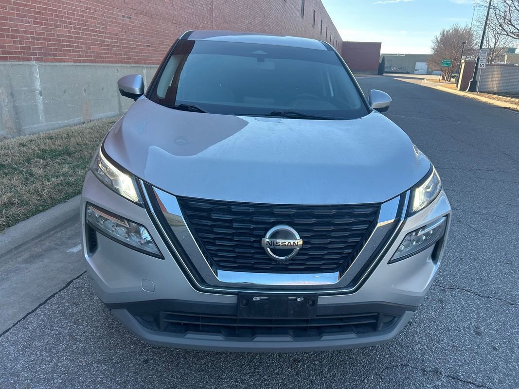 Used 2021 Nissan Rogue SV image 5