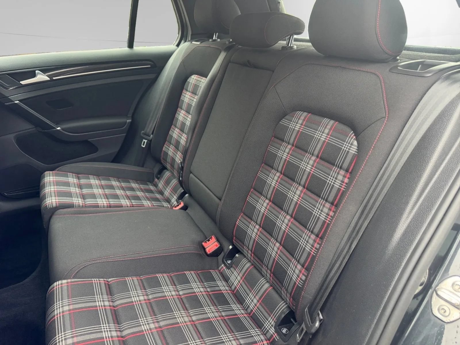 Used 2017 Volkswagen GTI Sport FWD image 18