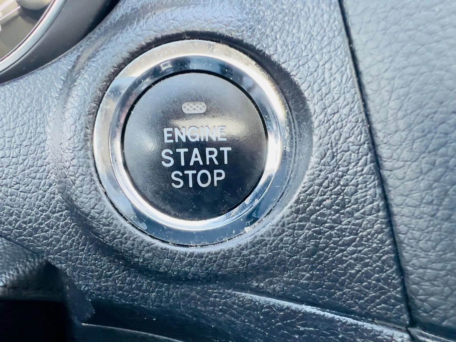 Used 2017 Subaru Outback 3.6R Limited image 37