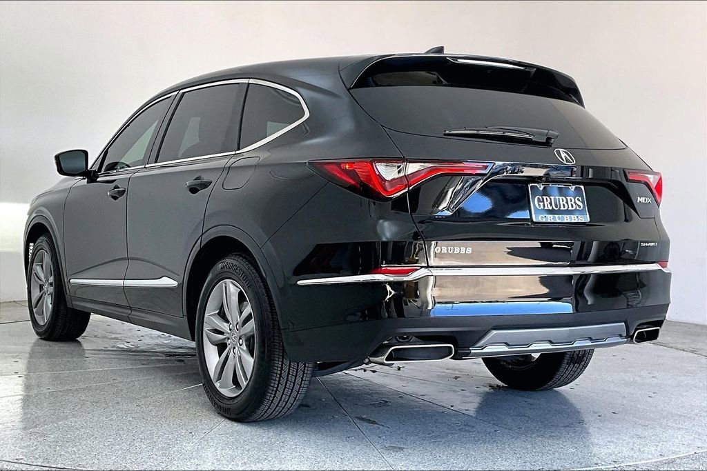 Certified 2025 Acura MDX SH-AWD image 2
