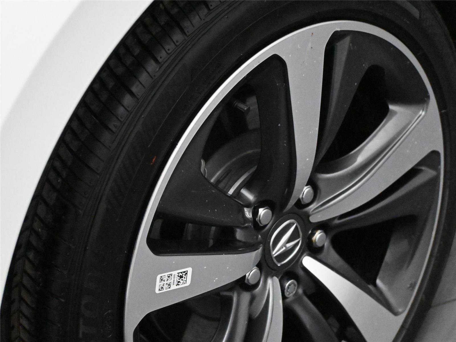 Certified 2025 Acura TLX w/ Technology Package image 15