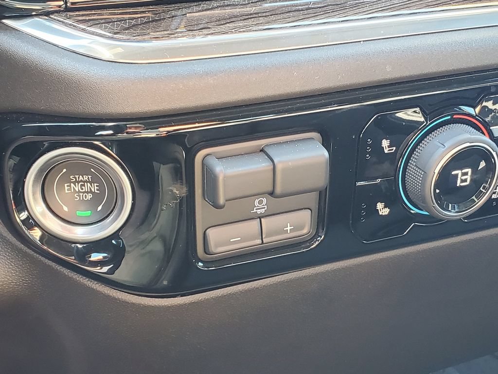 Used 2024 Chevrolet Silverado 1500 LT AWD/4WD image 18