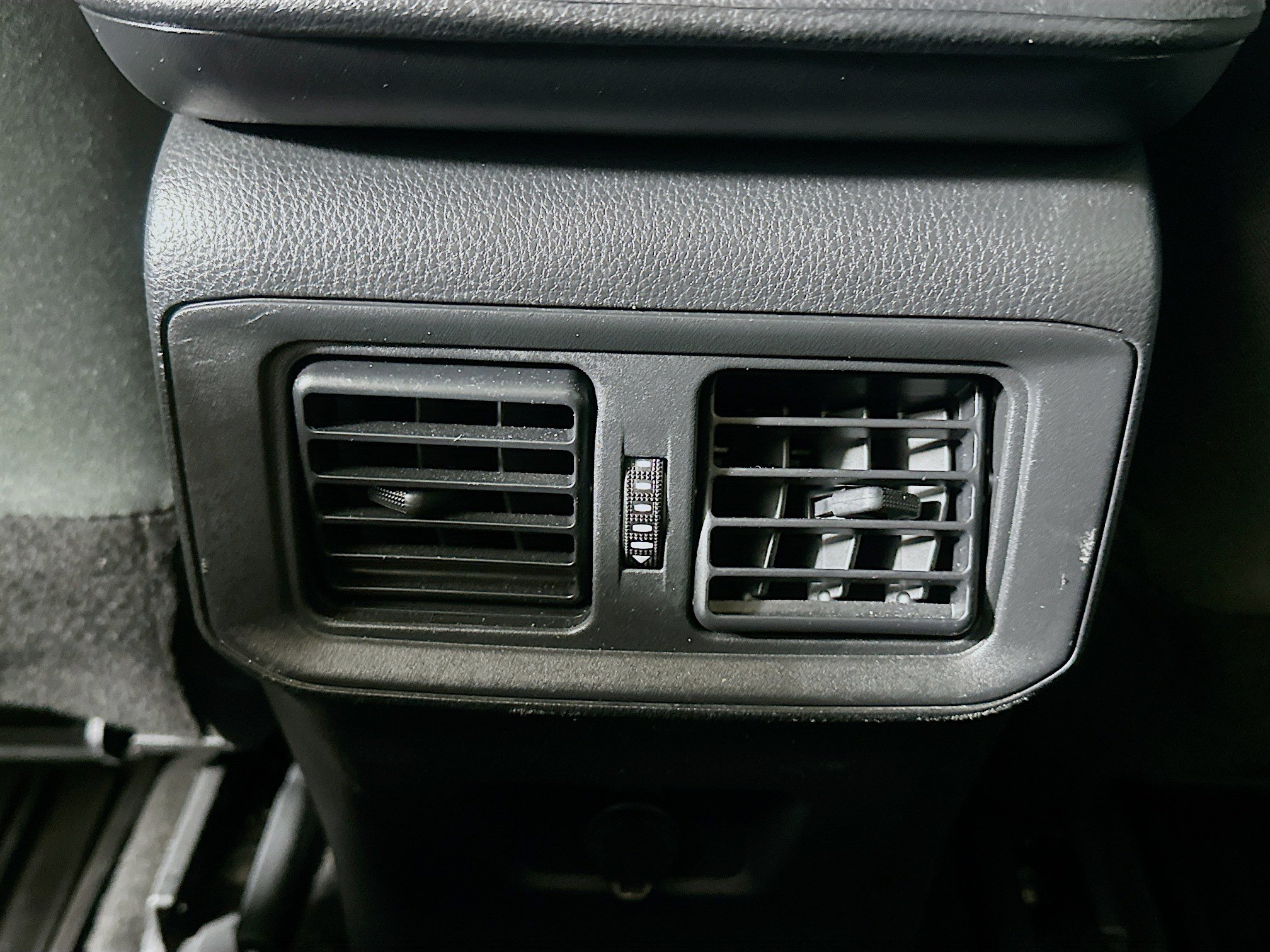Used 2023 Toyota RAV4 LE FWD image 27