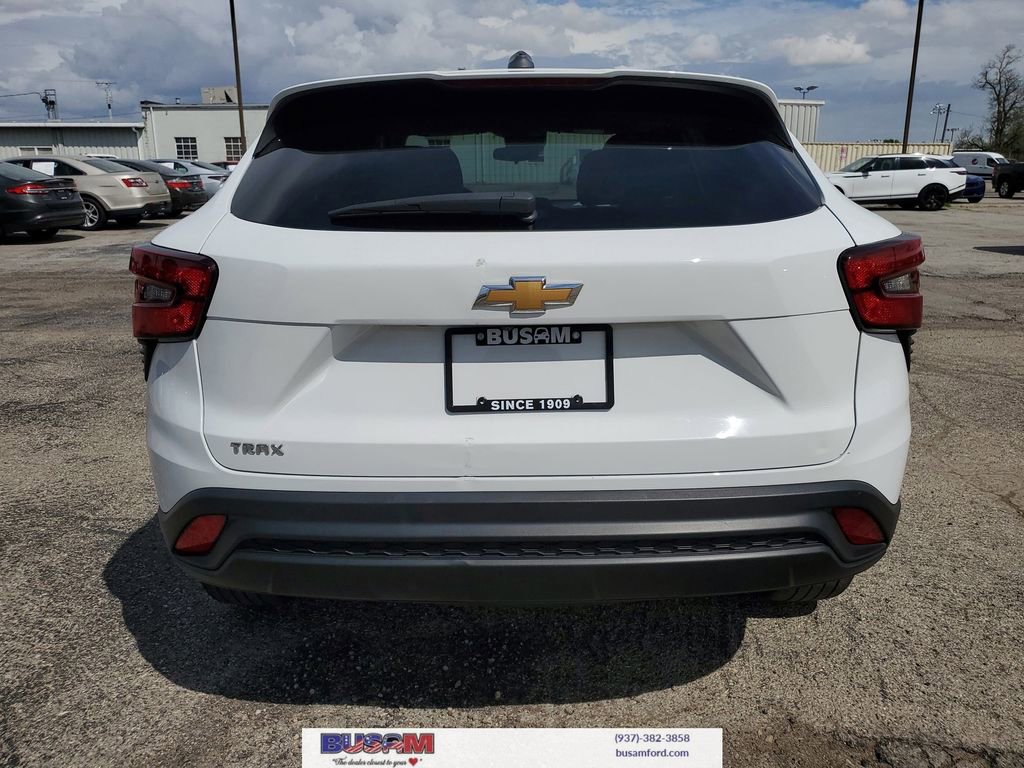 Used 2024 Chevrolet Trax LS image 28