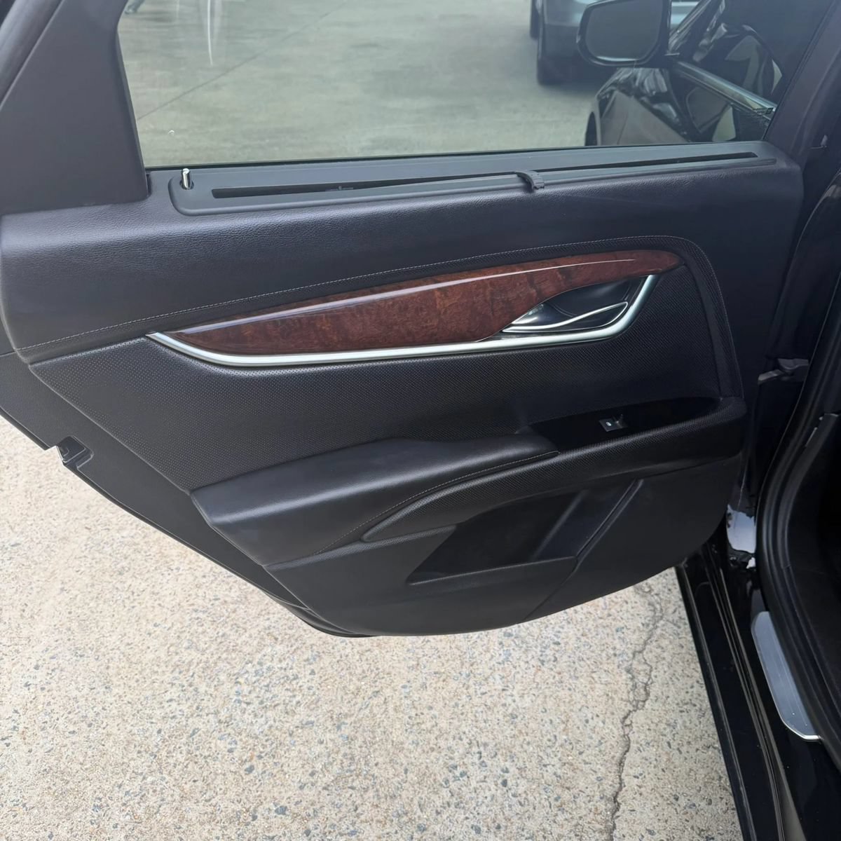 Used 2013 Cadillac XTS Premium FWD image 10