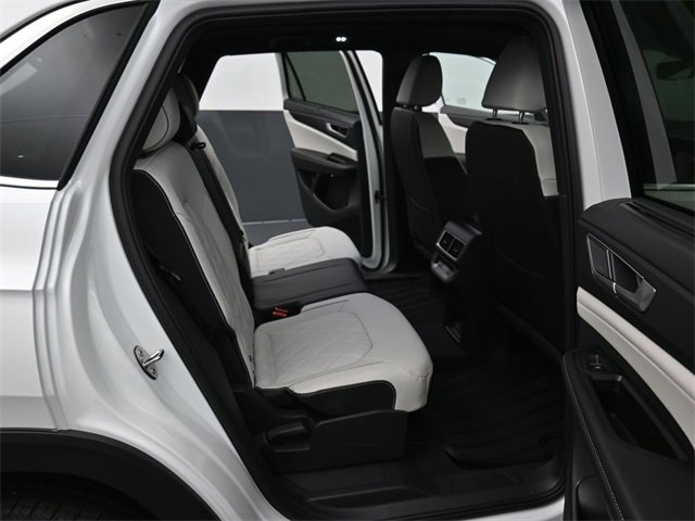 New 2026 Volkswagen Atlas Cross Sport SEL Premium R-Line image 13