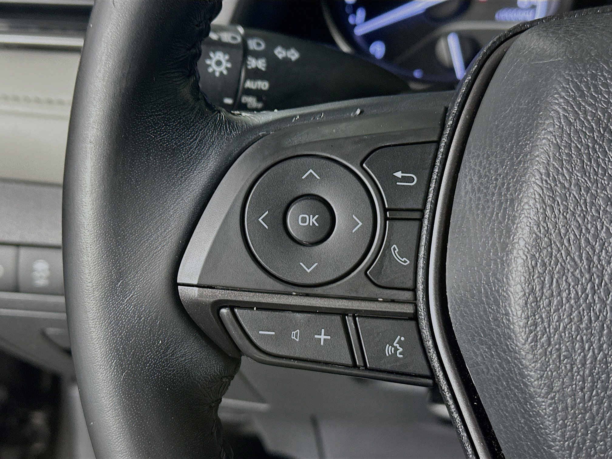 Used 2021 Toyota Camry SE image 16