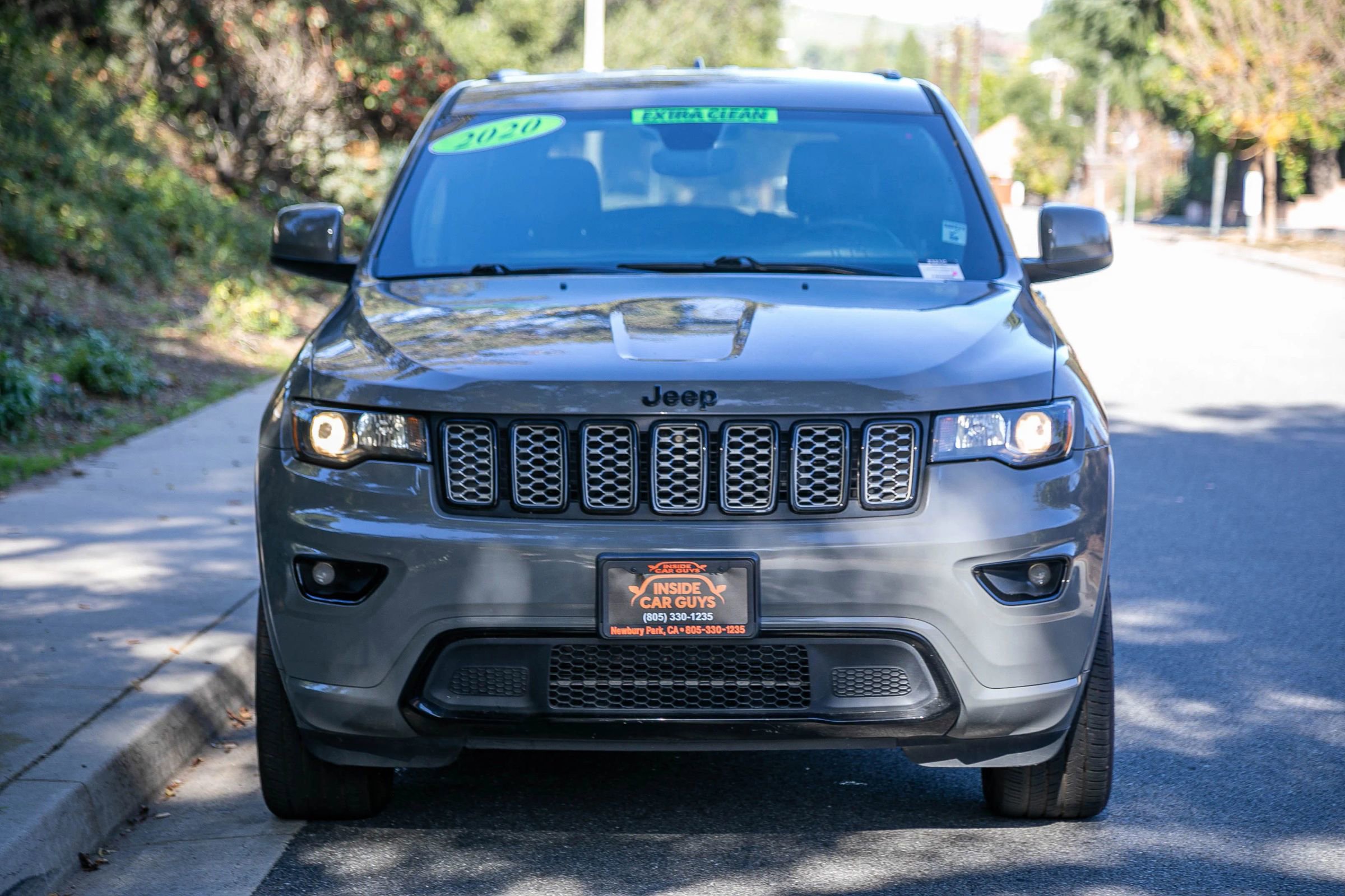 Used 2020 Jeep Grand Cherokee Altitude image 2