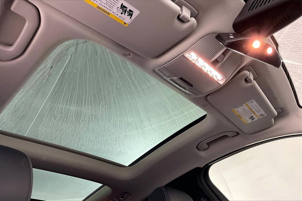 Used 2021 Mercedes-Benz GLC 300 GLC 300 w/ Premium Package image 29