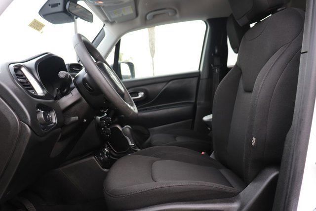 Used 2023 Jeep Renegade Latitude image 11