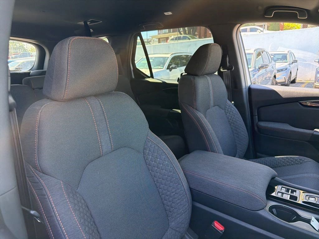 Used 2023 Honda Pilot Sport image 9