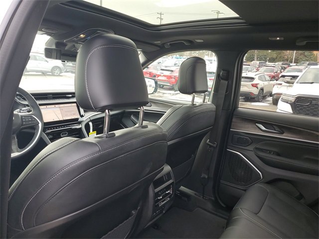 New 2026 Jeep Grand Cherokee Limited AWD/4WD image 11