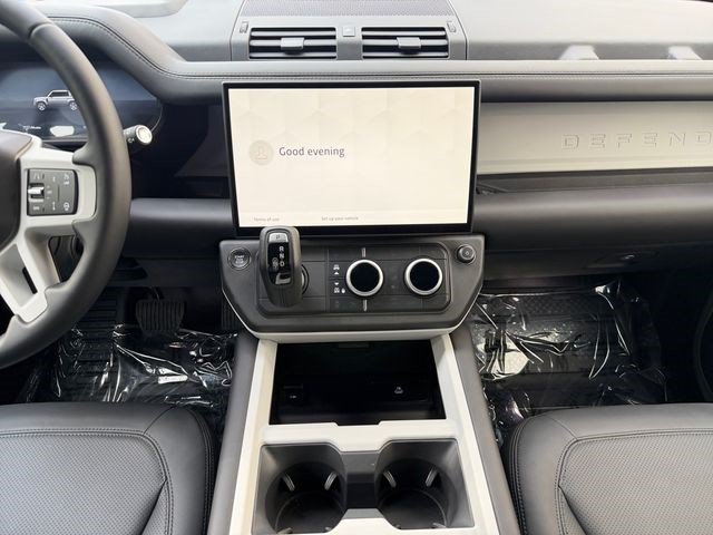 Certified 2026 Land Rover Defender 110 X-Dynamic SE AWD/4WD image 15