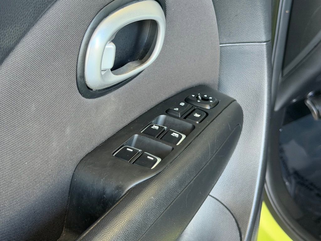 Used 2019 Kia Soul + FWD image 19