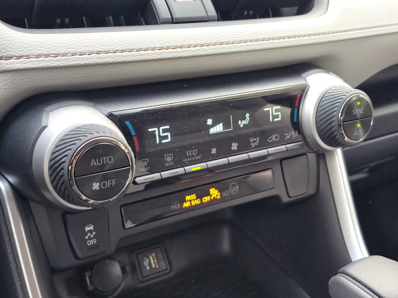 Certified 2025 Toyota RAV4 XLE image 26