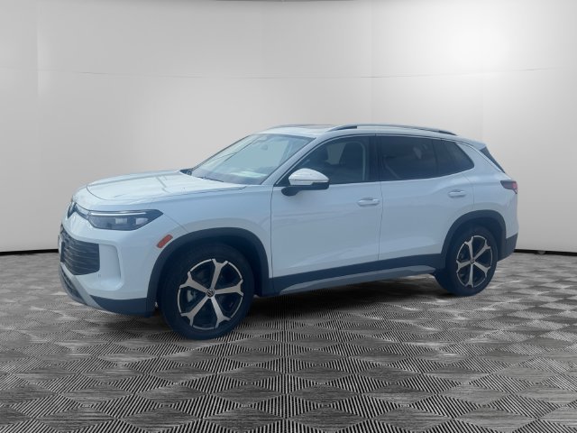 New 2026 Volkswagen Tiguan SE FWD image 1