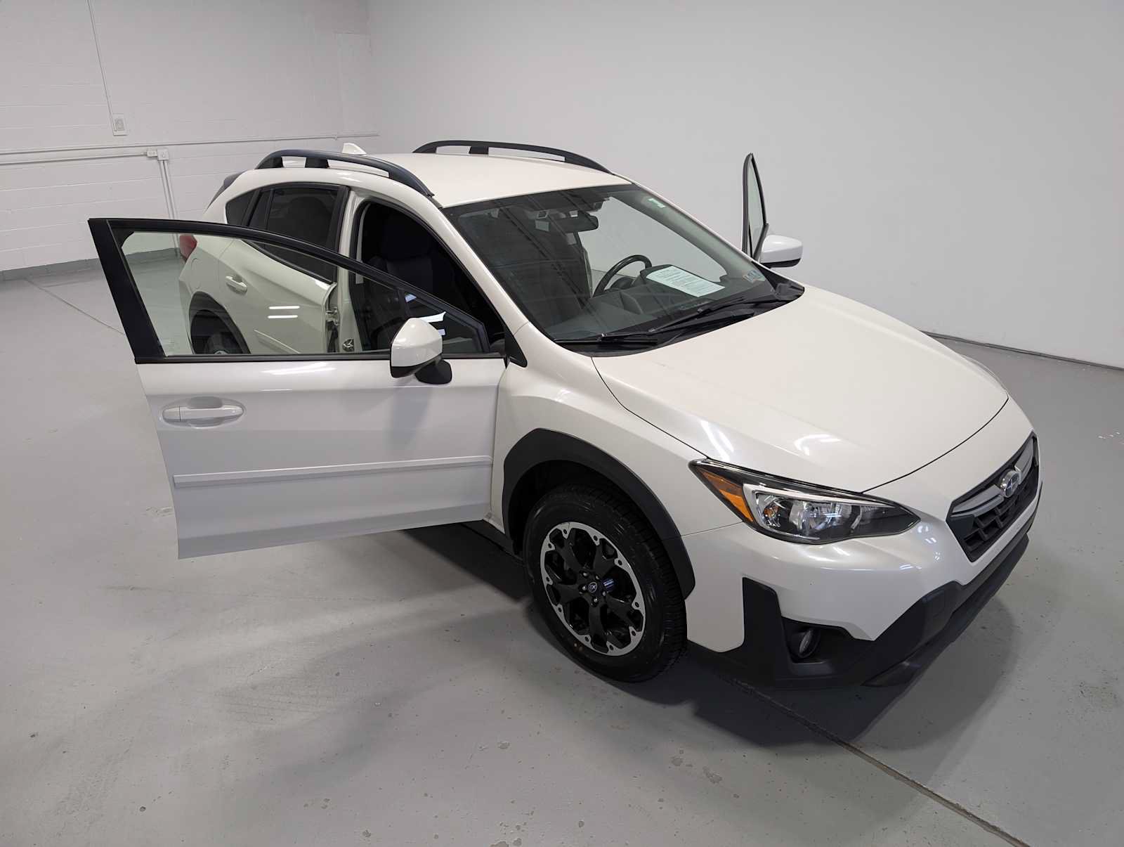 Used 2021 Subaru Crosstrek 2.0i Premium AWD/4WD image 16