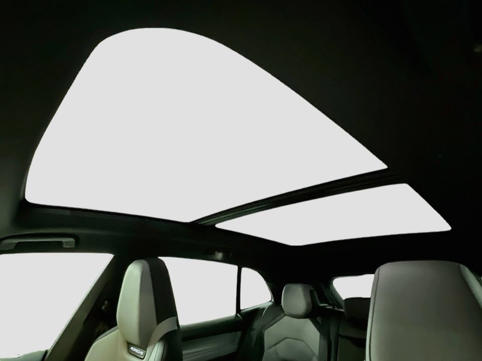 New 2026 Porsche Cayenne Electric AWD/4WD image 14