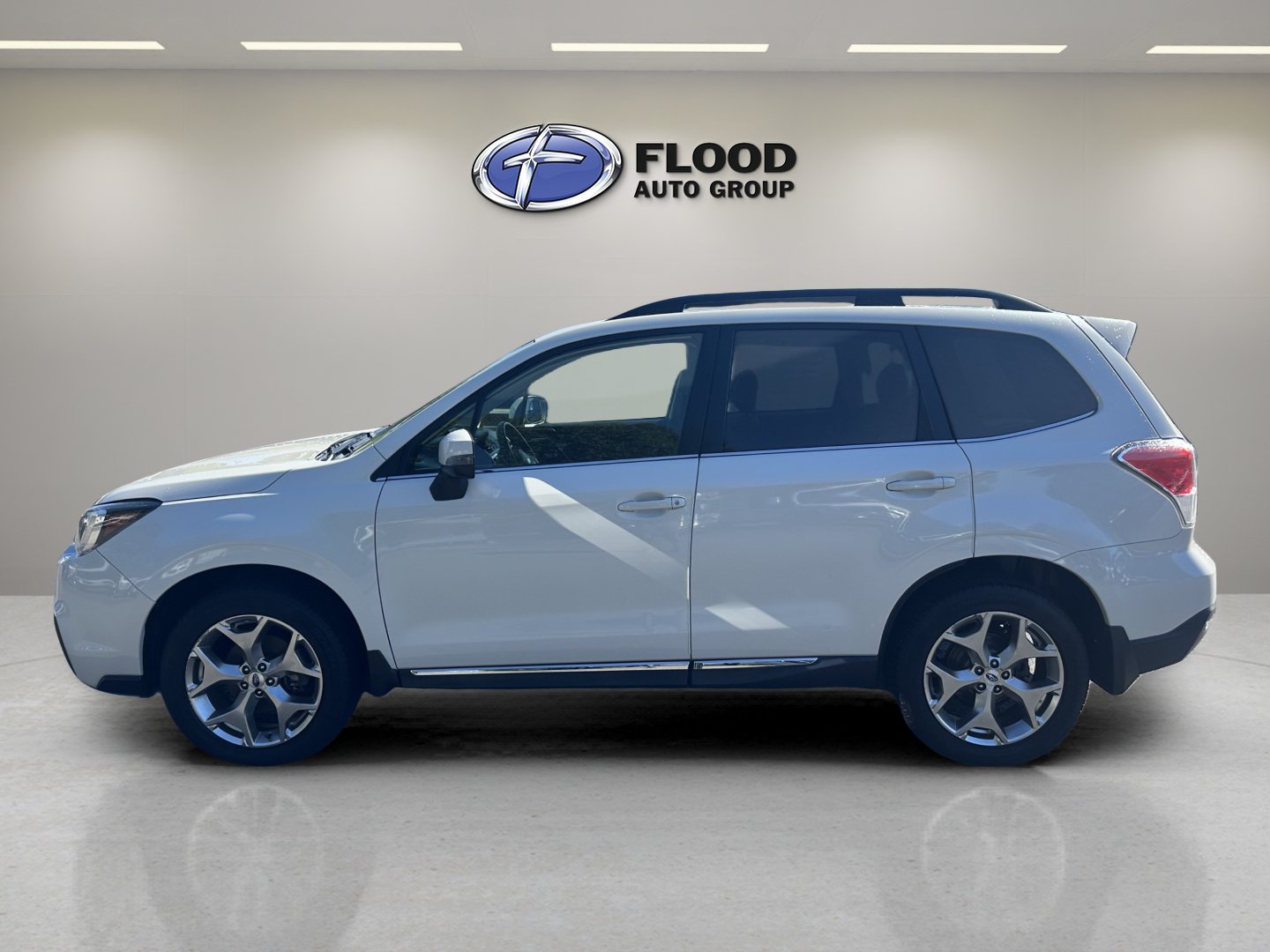 Used 2018 Subaru Forester 2.5i Touring AWD/4WD image 4