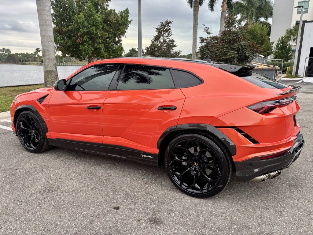 Used 2023 Lamborghini Urus Performante image 9