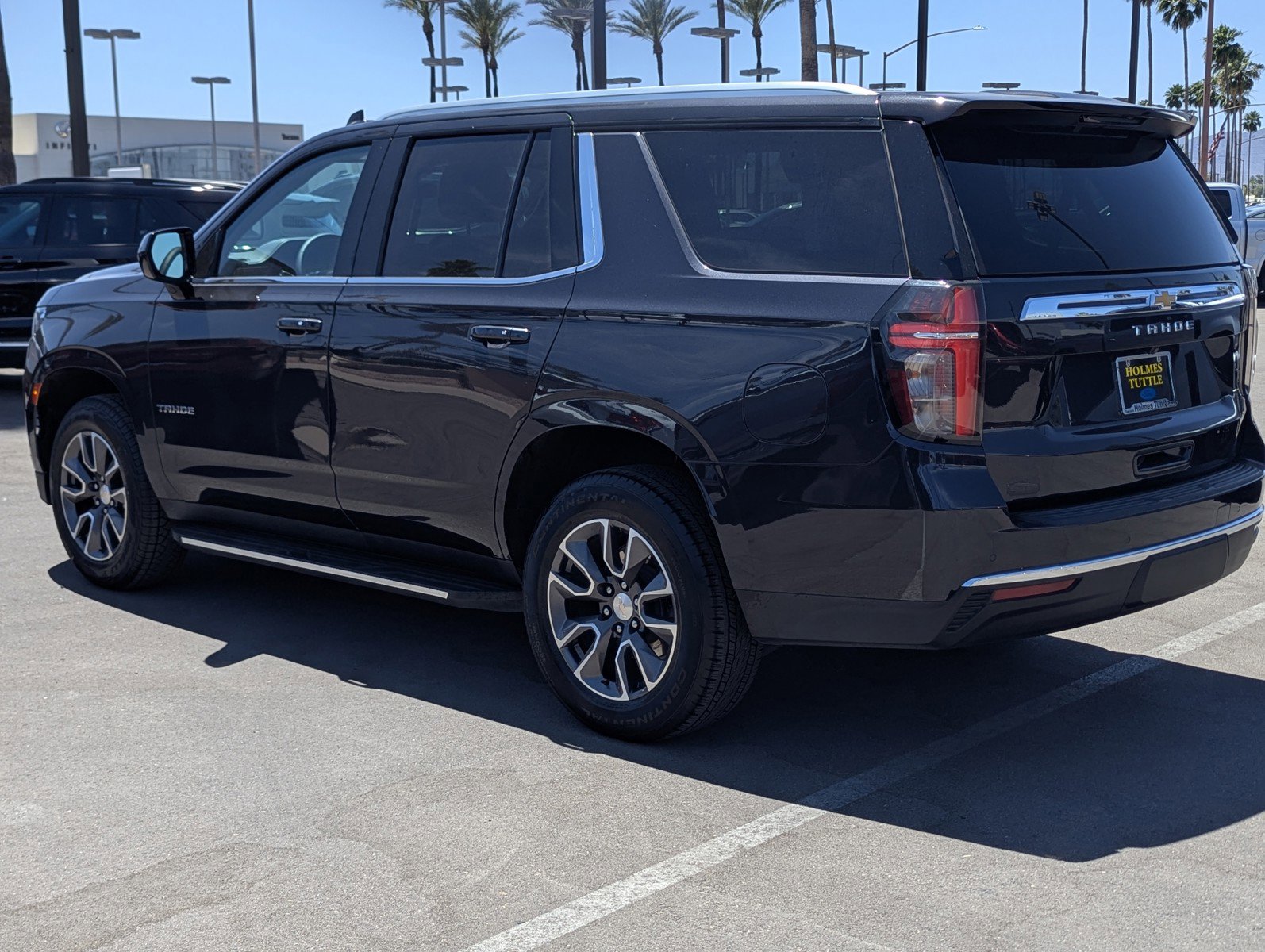 Used 2023 Chevrolet Tahoe LS RWD image 4