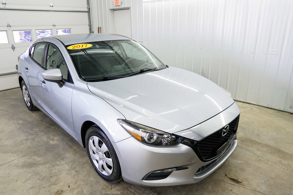 Used 2017 MAZDA MAZDA3 Sport FWD image 1