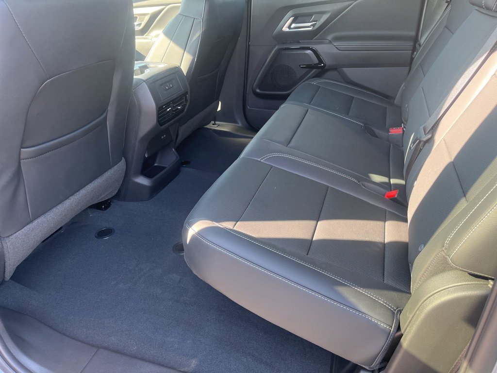 New 2025 Chevrolet Silverado EV LT image 24