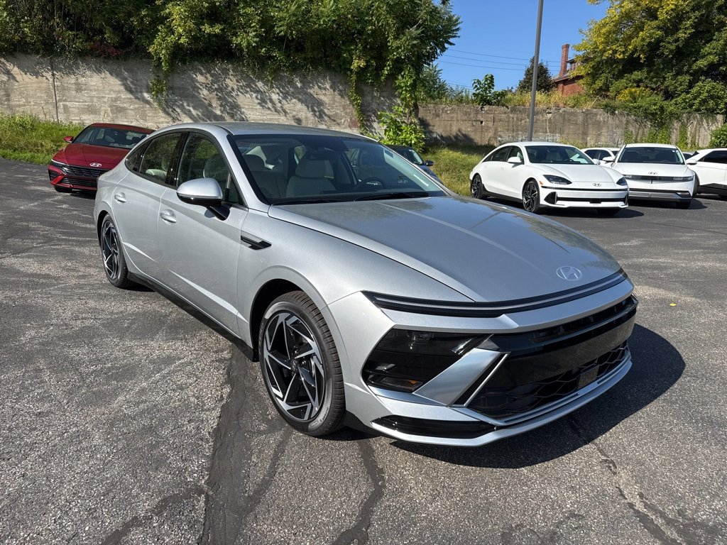 New 2026 Hyundai Sonata SEL image 1
