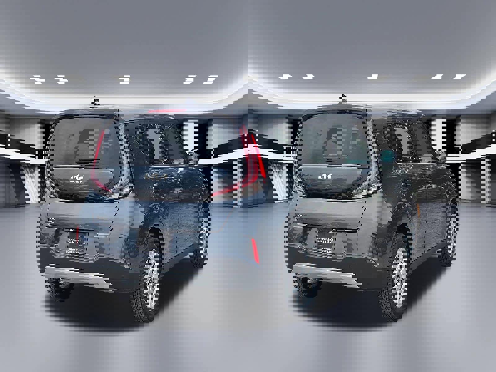 Used 2025 Kia Soul LX FWD image 5