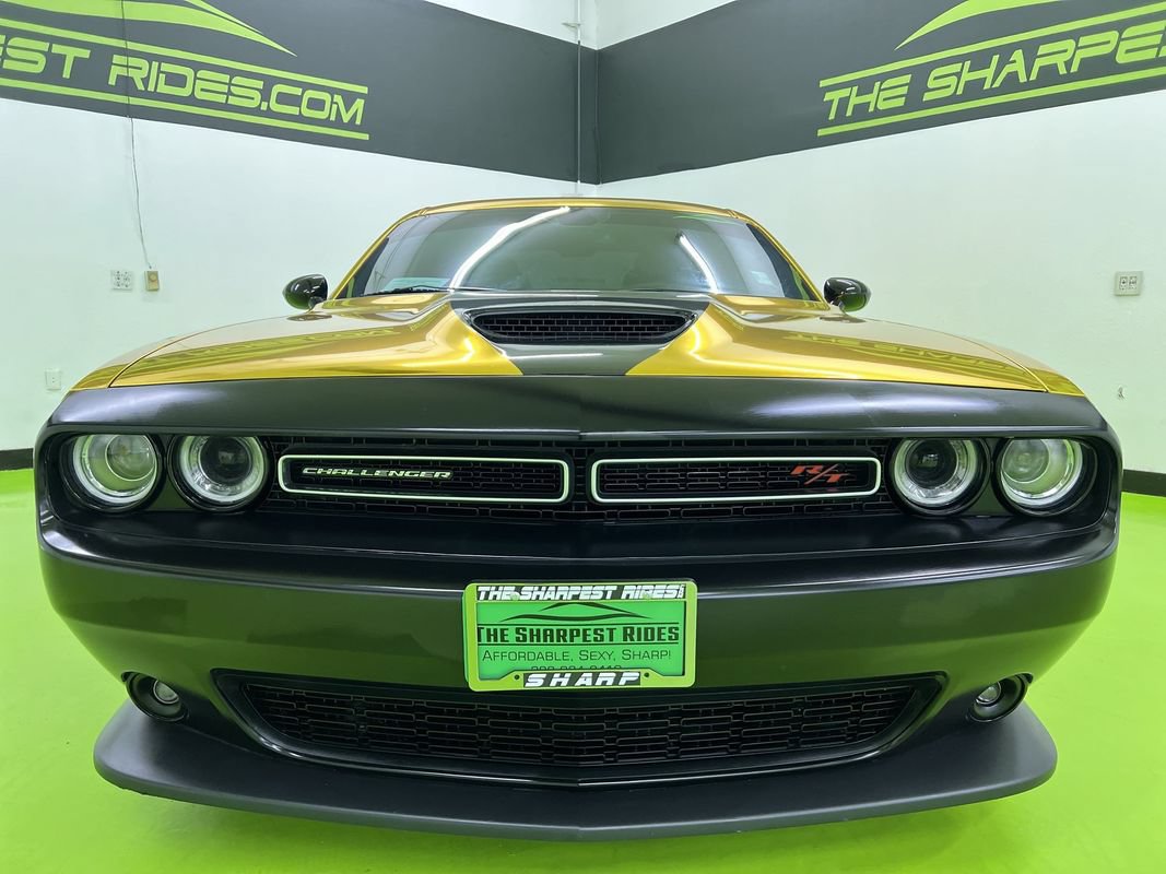 Used 2022 Dodge Challenger R/T RWD image 3