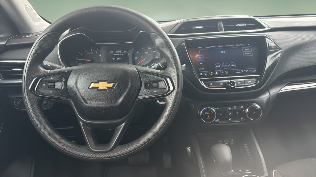 Used 2023 Chevrolet TrailBlazer LT w/ Convenience Package AWD/4WD image 9
