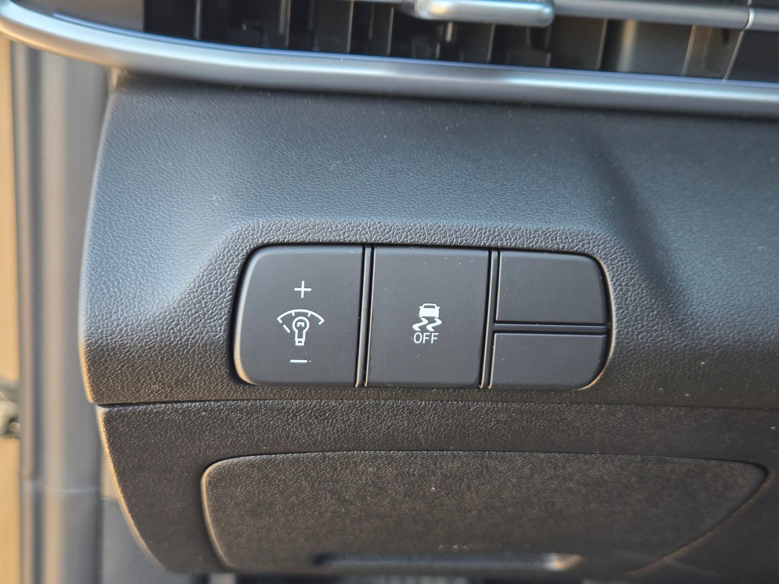 Used 2024 Hyundai Elantra SEL FWD image 21