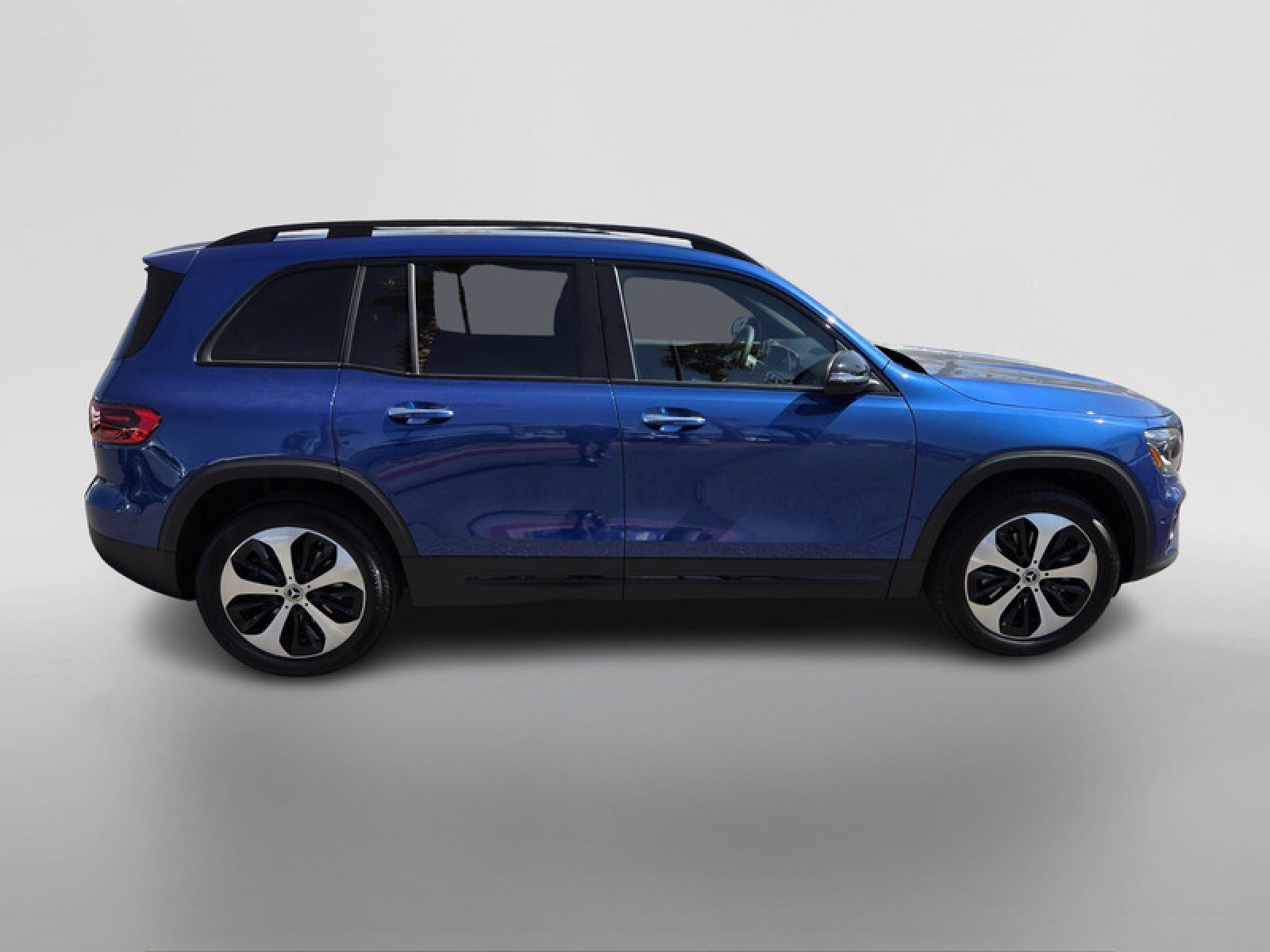 New 2025 Mercedes-Benz GLB 250 image 6