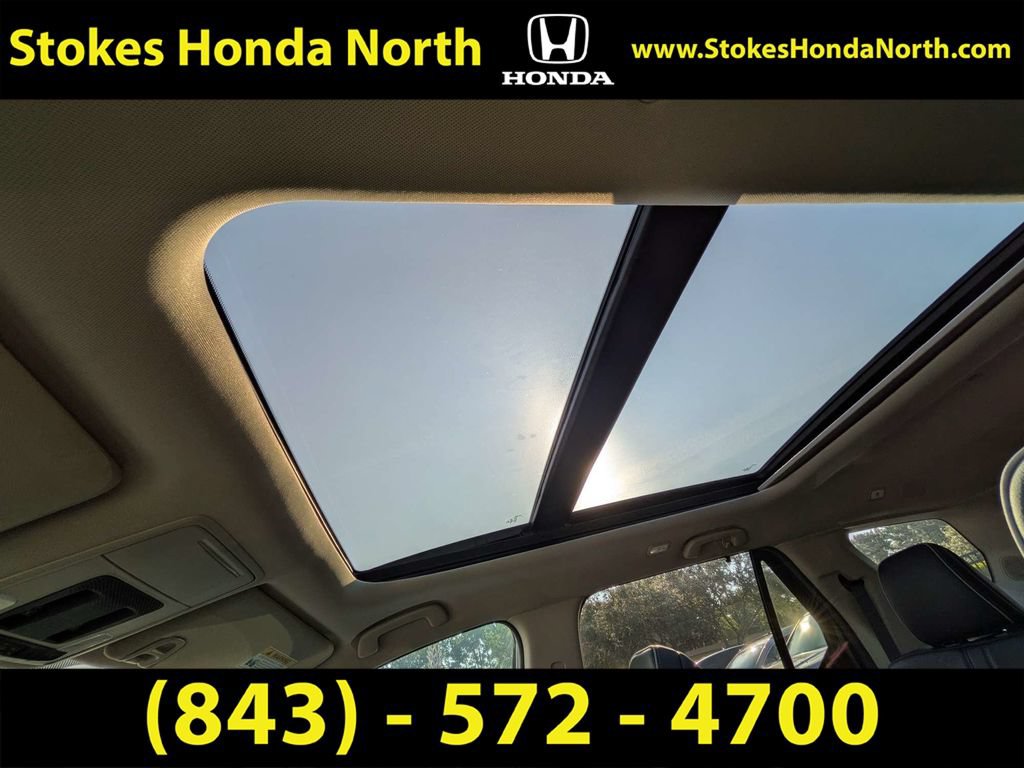 Used 2025 Honda Pilot Elite image 21