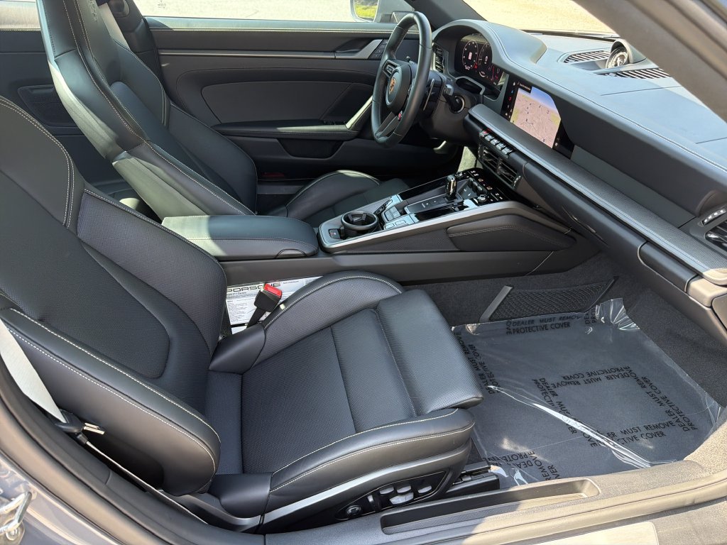 Used 2025 Porsche 911 Carrera RWD image 14