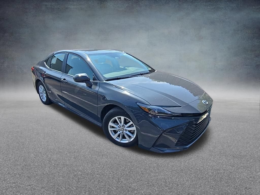 Used 2025 Toyota Camry LE FWD image 9