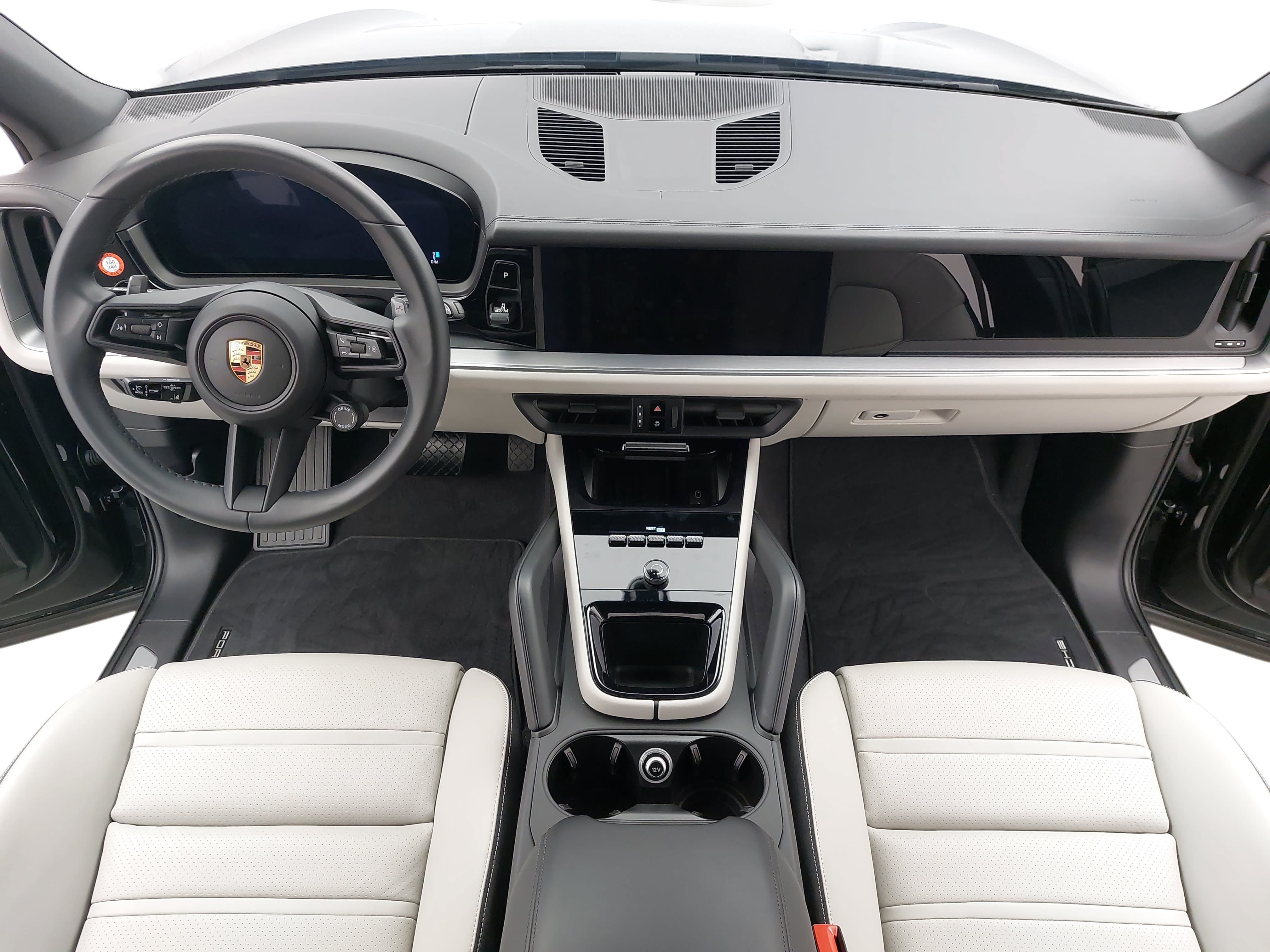 Certified 2026 Porsche Cayenne AWD/4WD image 11