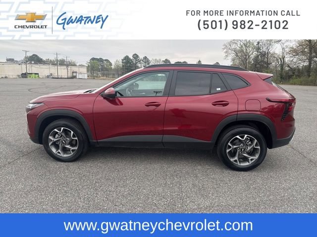 Used 2025 Chevrolet Trax LT image 8