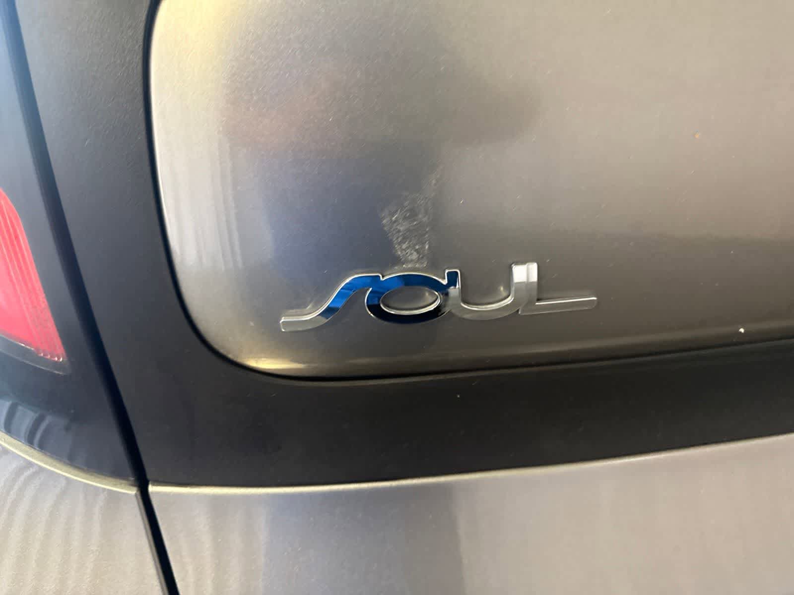 Used 2017 Kia Soul FWD image 13
