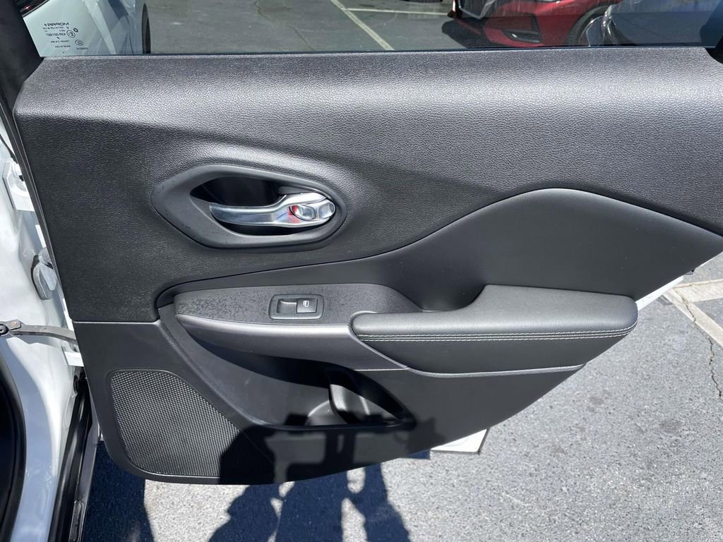 Used 2021 Jeep Cherokee Latitude Lux image 43