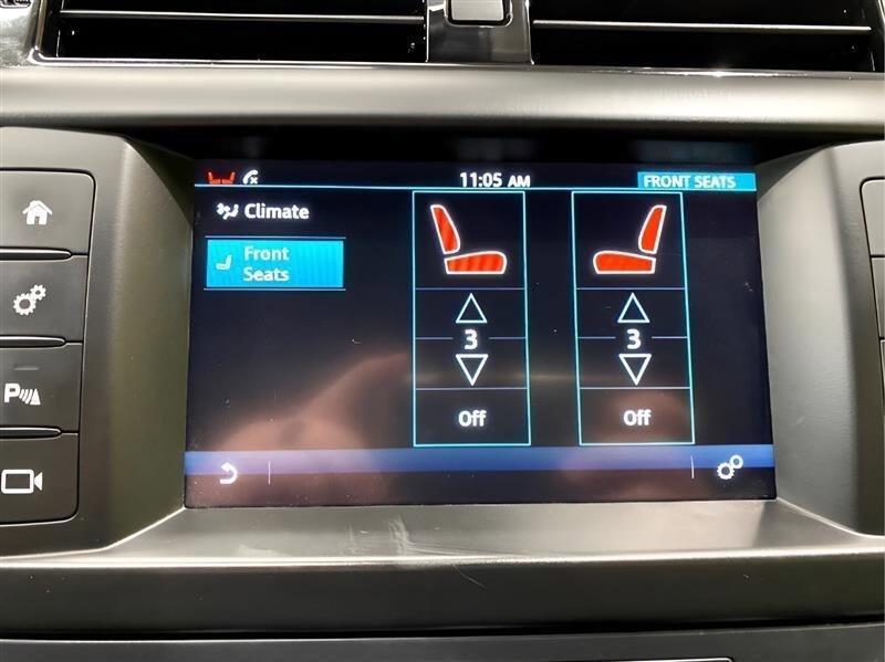 Used 2017 Land Rover Discovery SE AWD/4WD image 17