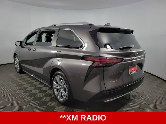 Used 2023 Toyota Sienna Platinum image 6