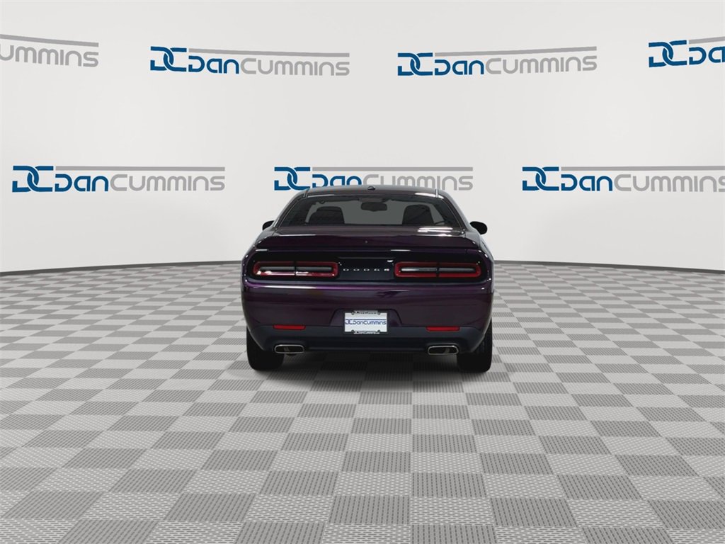 Used 2020 Dodge Challenger SXT image 7