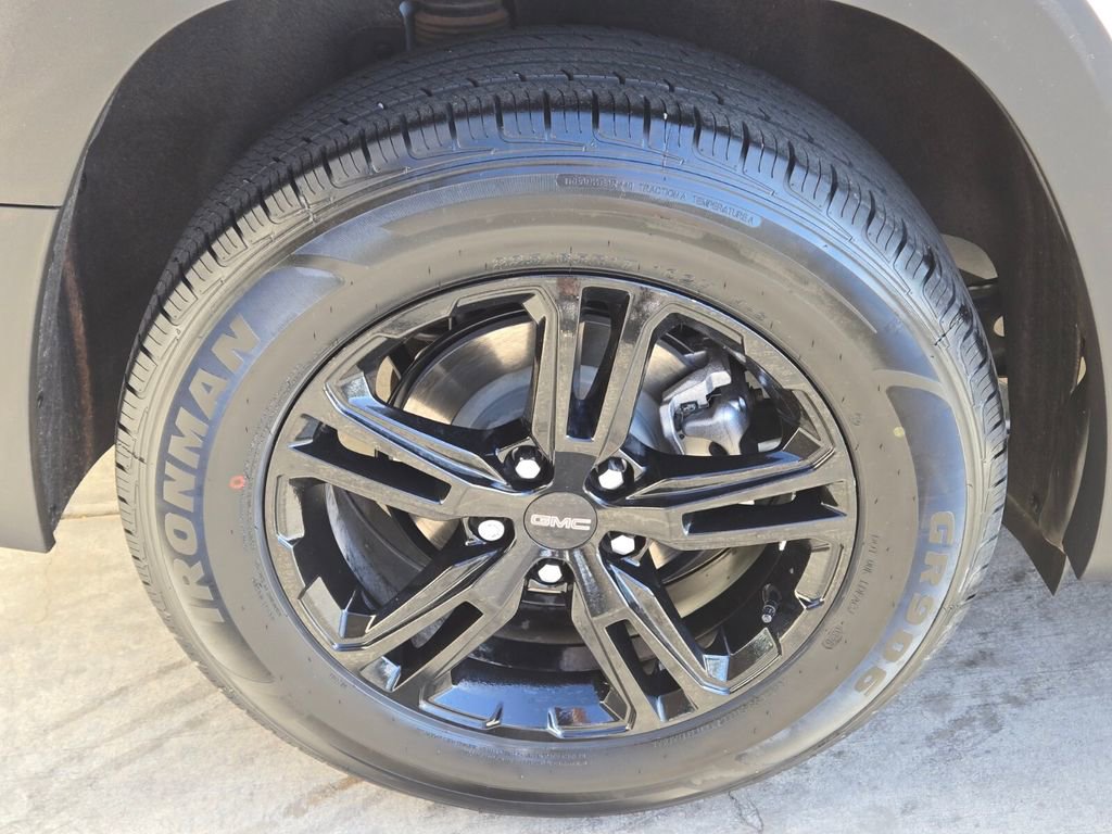 Used 2024 GMC Terrain AT4 AWD/4WD image 9