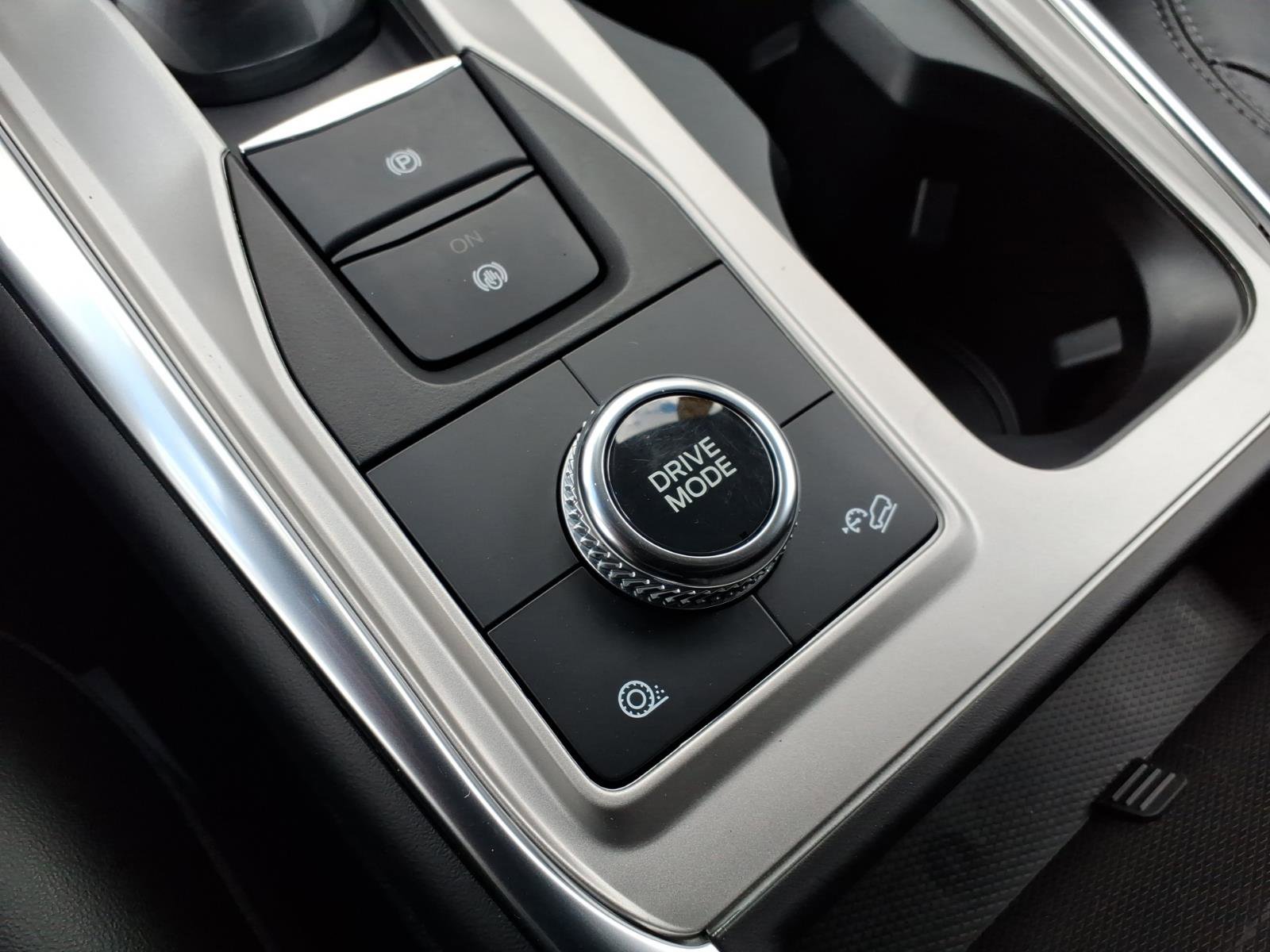Used 2023 Ford Explorer XLT w/ Equipment Group 202A image 23